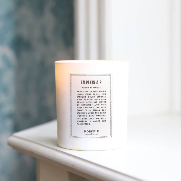 Norfolk Natural Living En Plein Air Candle  8oz - Hampton Court Essential Luxuries