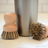 Earth & Nest Pot and Pan Brush Beechwood and Union fiber
