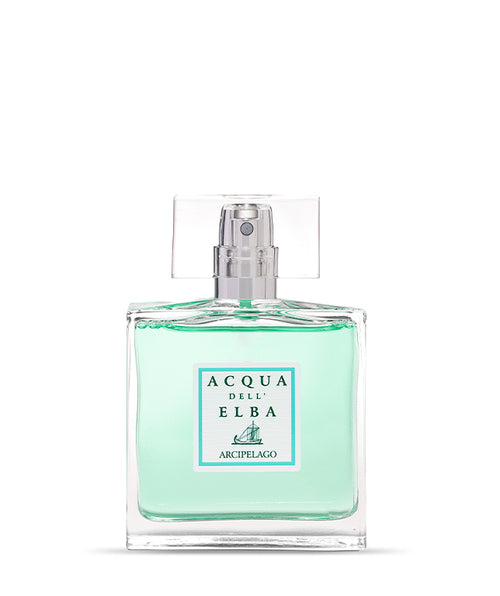 A clear glass bottle of Acqua dell'Elba Arcipelago Uomo - 50ml, a Mediterranean men's perfume by Acqua dell'Elba, with light aqua liquid, a minimalist white label, and transparent rectangular cap, displayed on a white background.