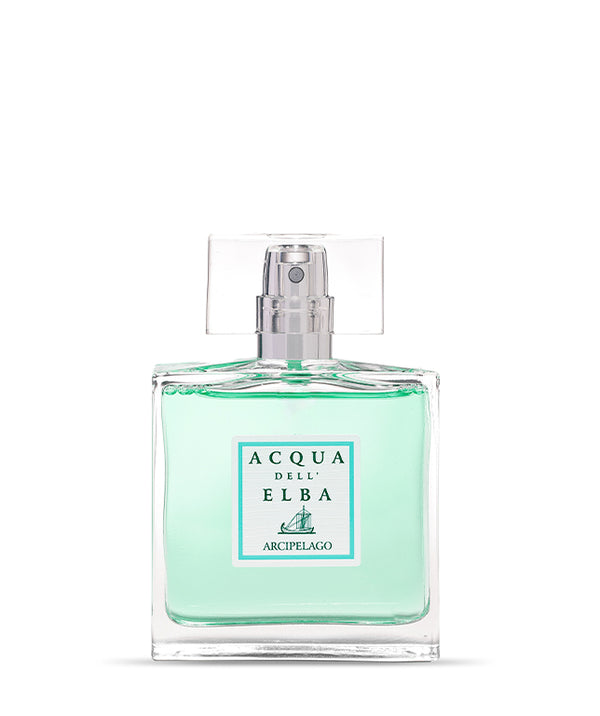 A clear glass bottle of Acqua dell’Elba Arcipelago Uomo Eau de Parfum - 100ml by Acqua dell’Elba, featuring a fresh light green masculine scent, with a silver spray nozzle and a rectangular transparent cap set against a white background.