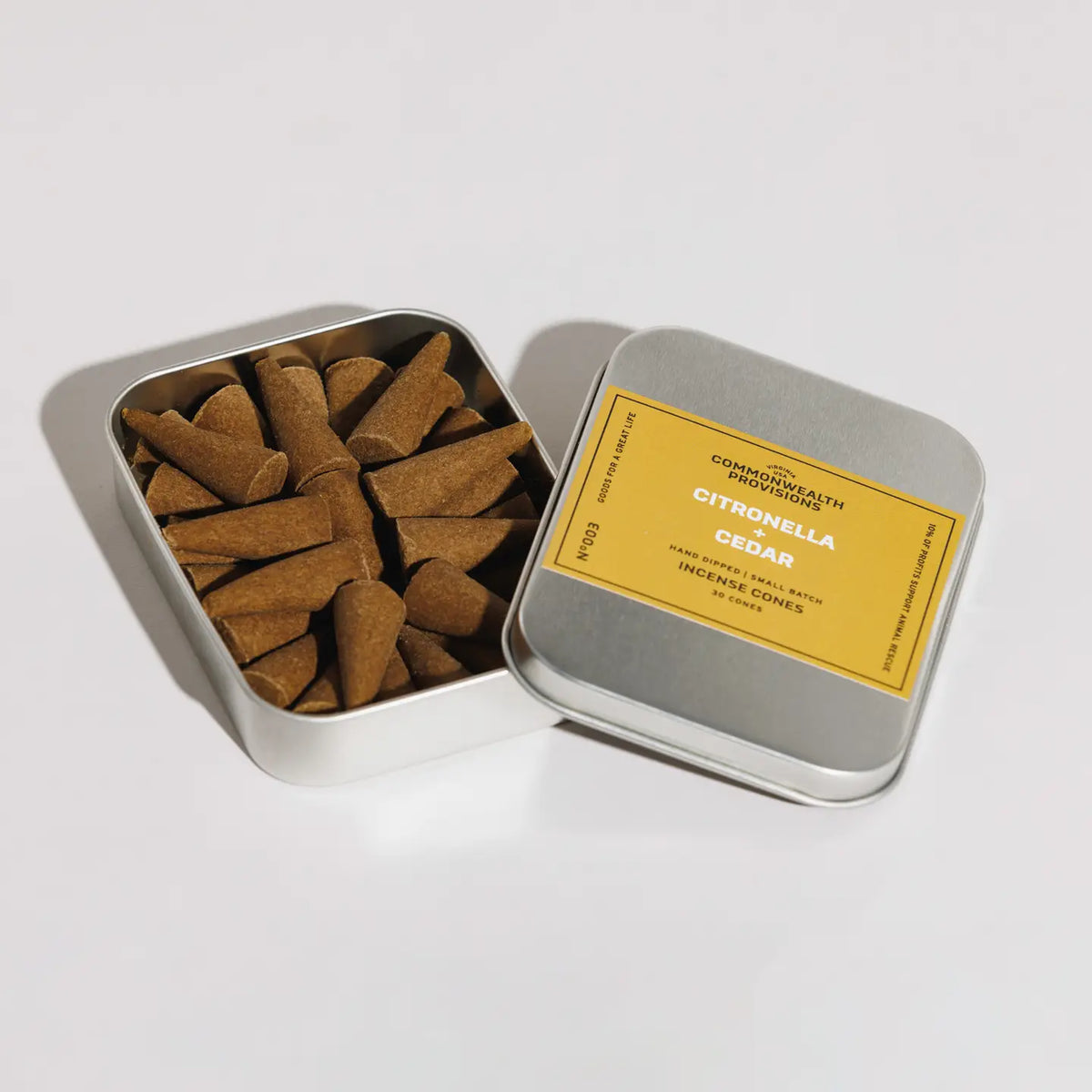 Commonwealth Provisions Citronella + Coni di incenso al cedro